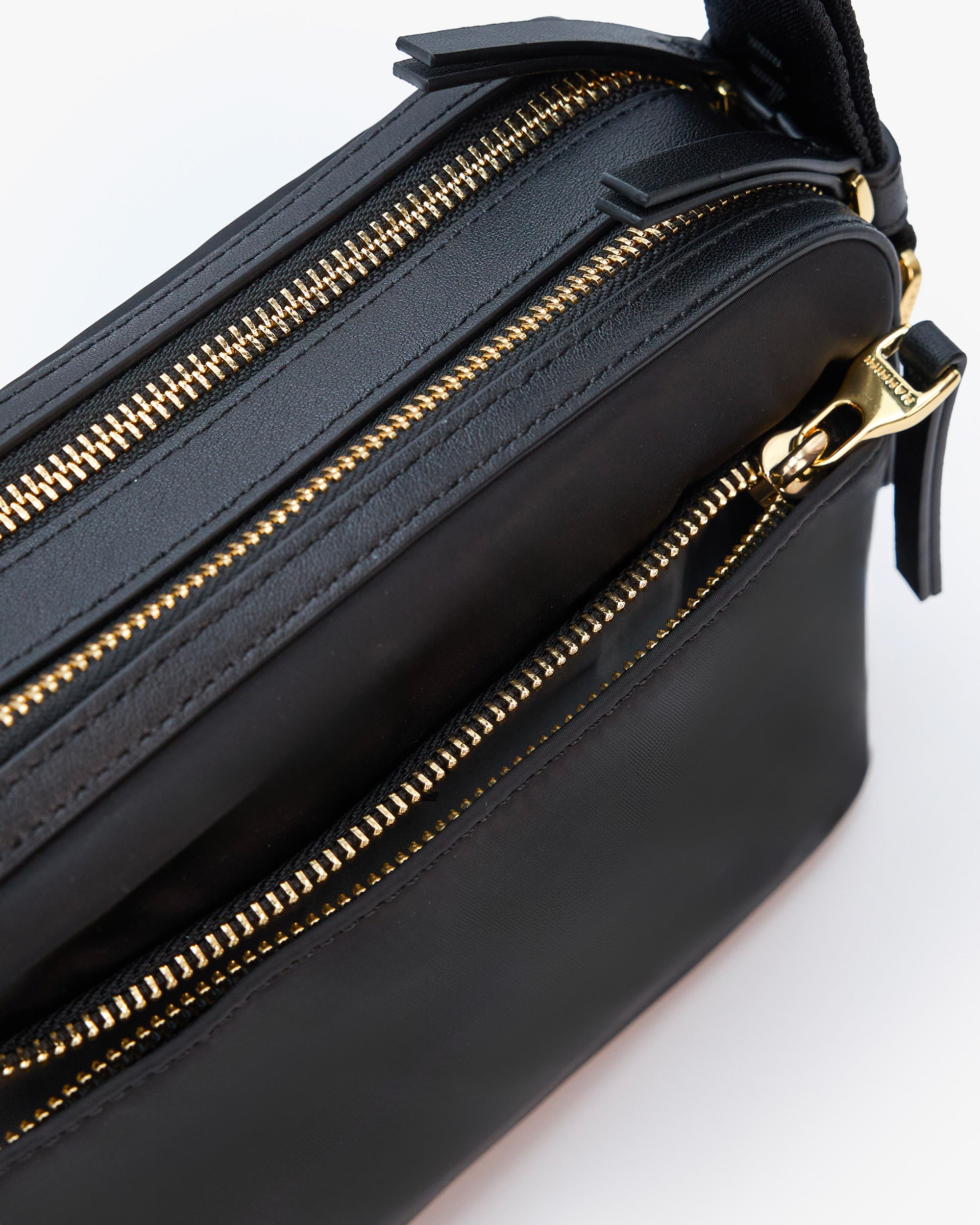 NANNINI borsa spalla donna pelle martellata nera borchie