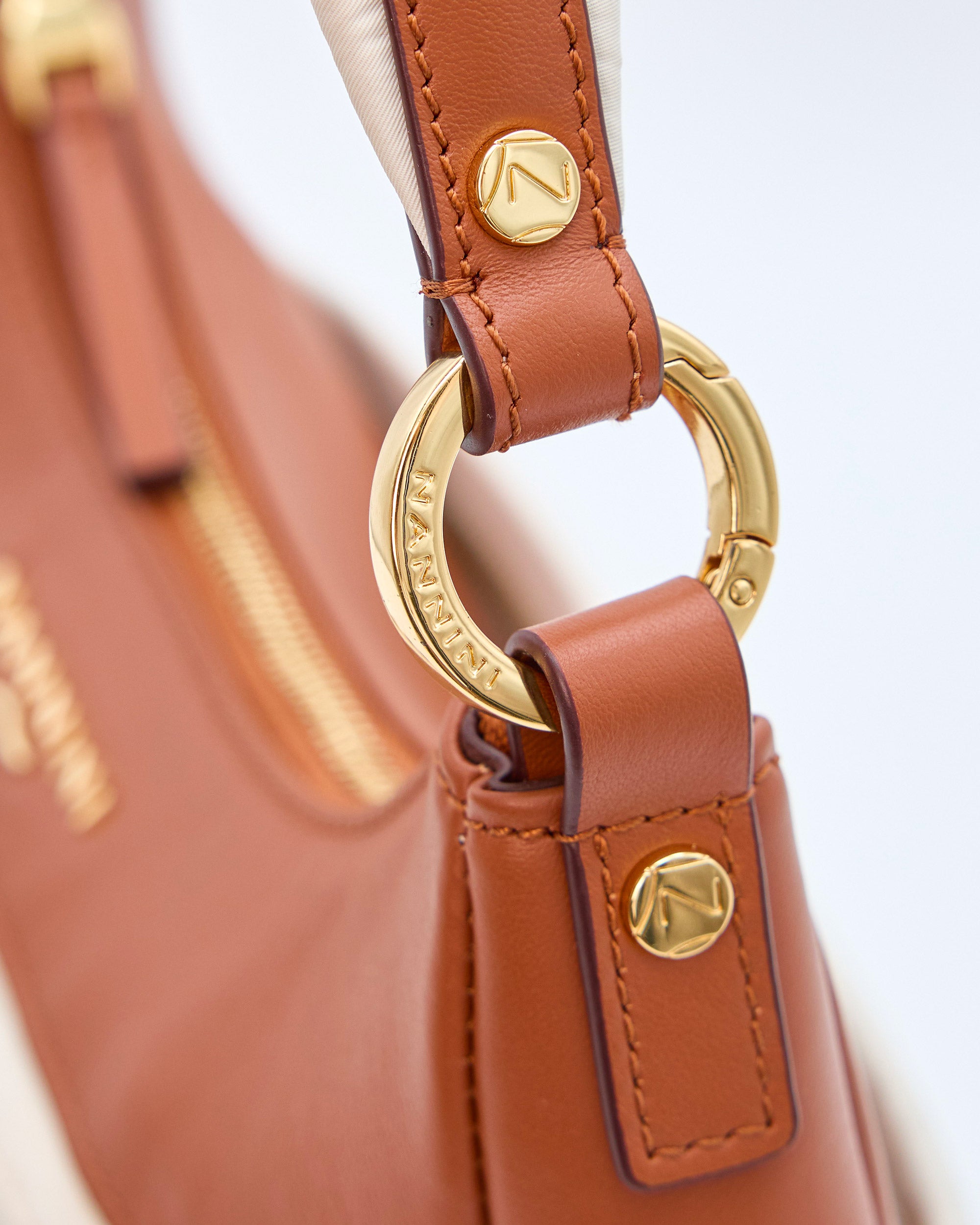 NANNINI borsa spalla martellata chiara pelle naturale marrone